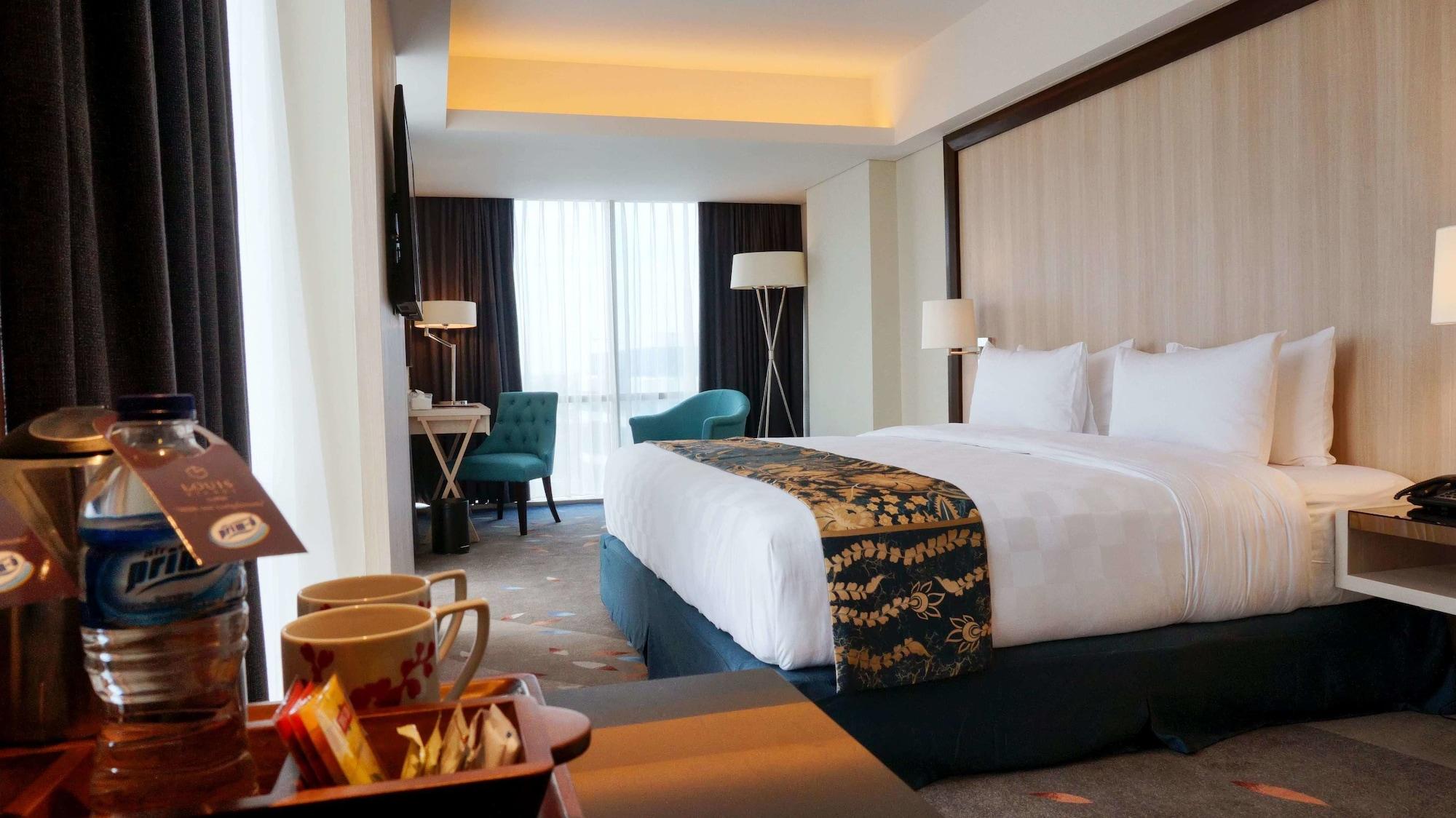 Louis Kienne Hotel Pandanaran Semarang Eksteriør bilde