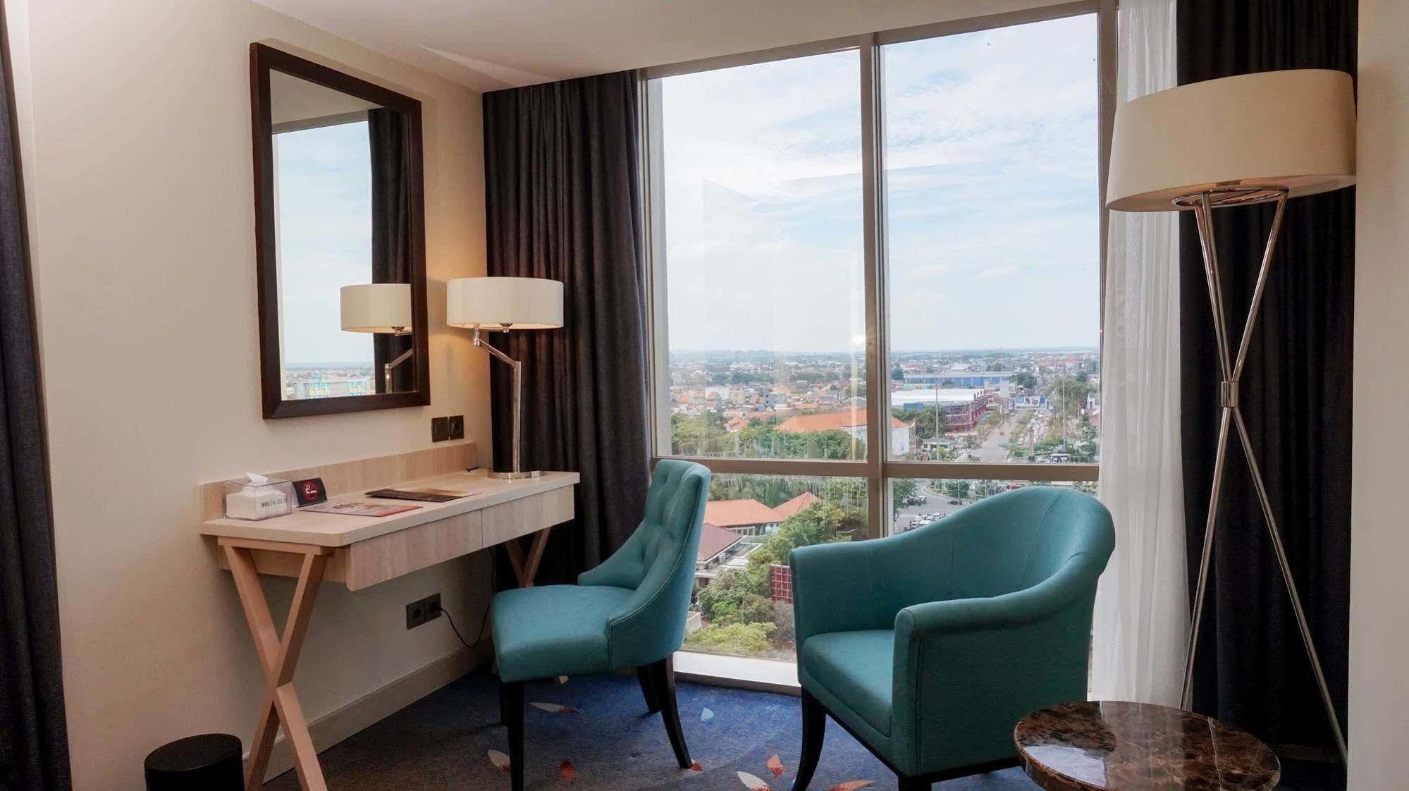 Louis Kienne Hotel Pandanaran Semarang Eksteriør bilde