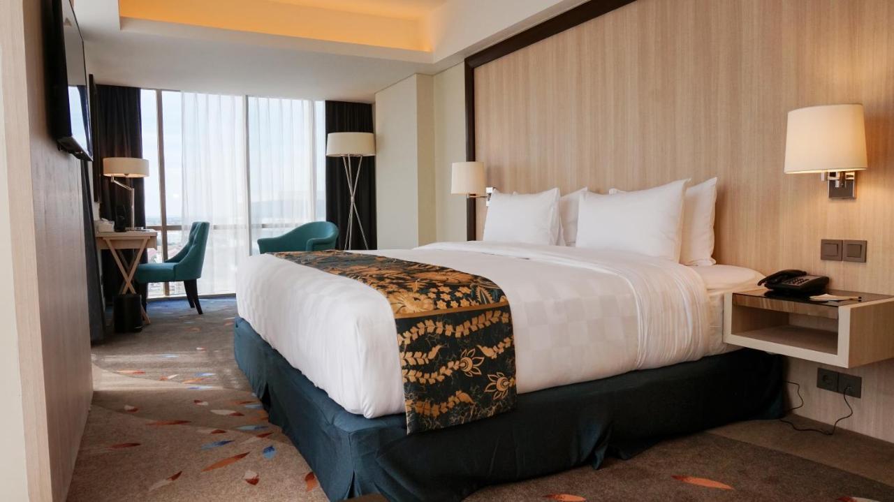 Louis Kienne Hotel Pandanaran Semarang Eksteriør bilde